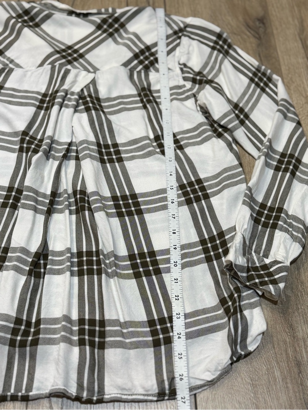 Thread & Supply Cream &  Green Plaid Long Sleeve Button Down Shirt Medium - Picture 10 of 15
